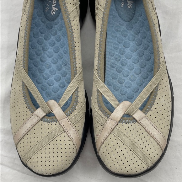NEW! Clark’s Privo P-Berry Perforated Leather Loafers. 5M. - Picture 6 of 11